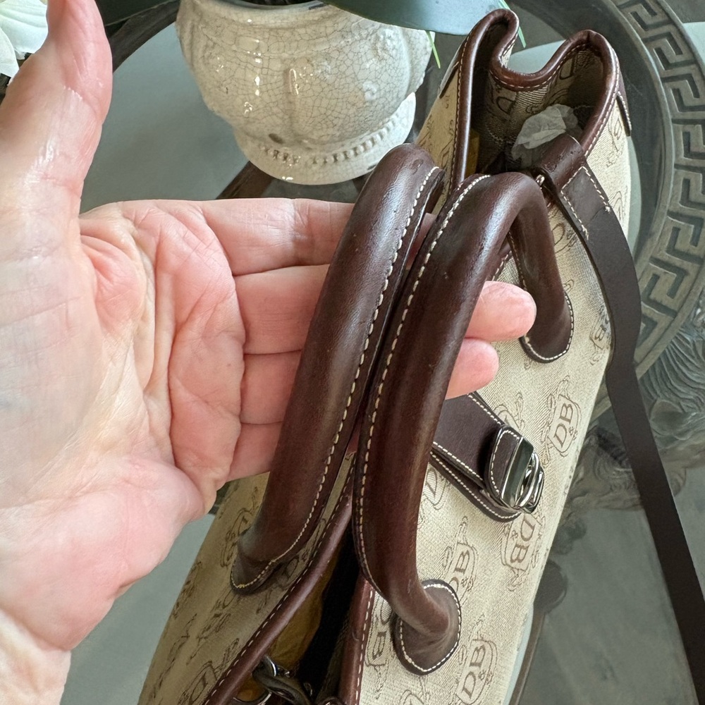 🤎🤎DOONEY & BOURKE VINTAGE SIGNATURE TAN CANVAS AND BROWN LEATHER TOTE!🤎🤎 - Picture 6 of 9